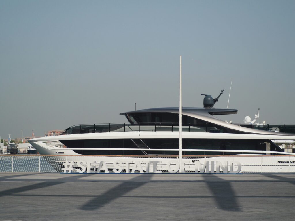 Juan Monteverde :Luxury Yachting